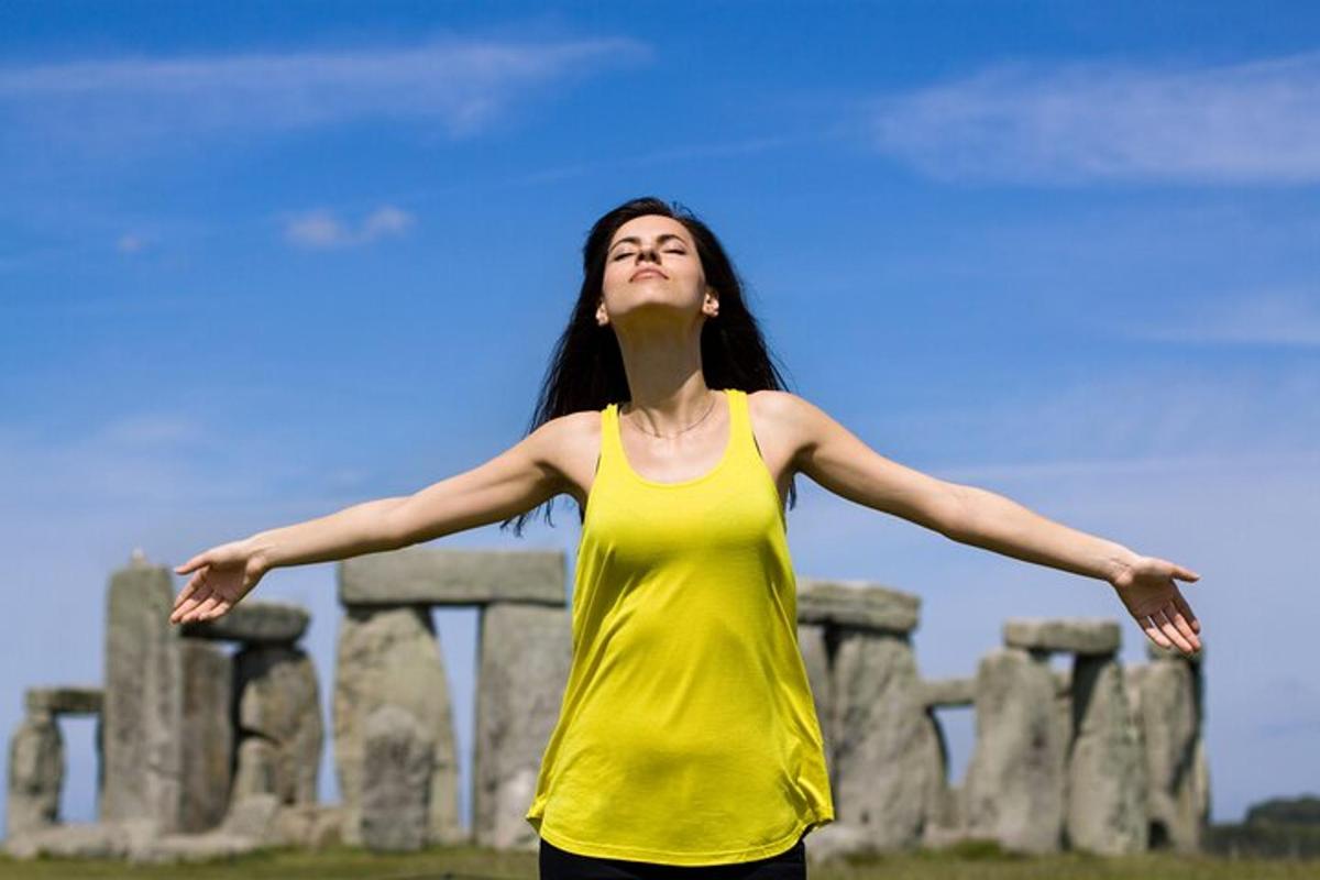 Full-day Guided Tour of Bath and Stonehenge