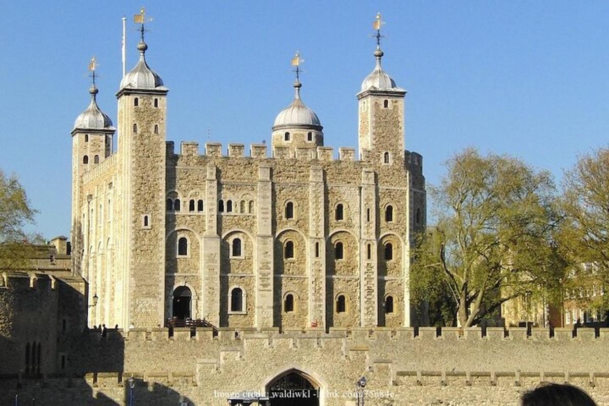 Family-Friendly Royal London Private Full-Day Highlights Tour