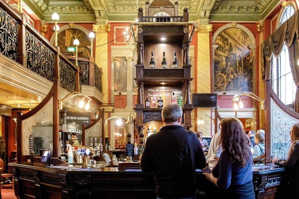 London Pubs Walking Tour