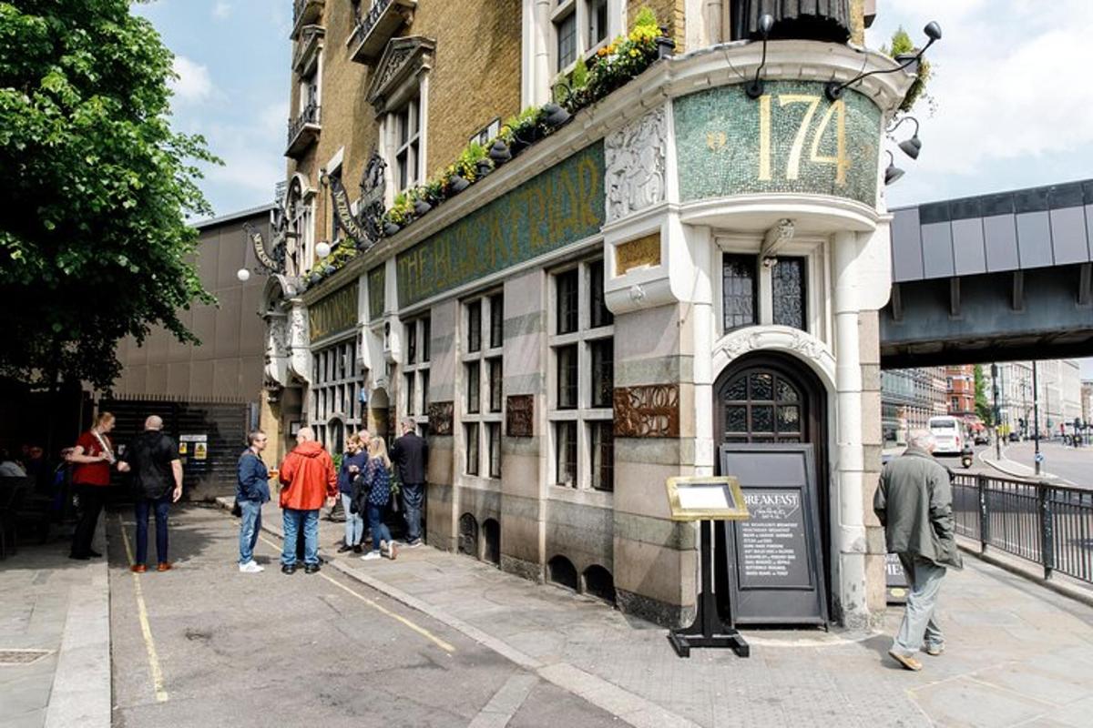 London Pubs Walking Tour