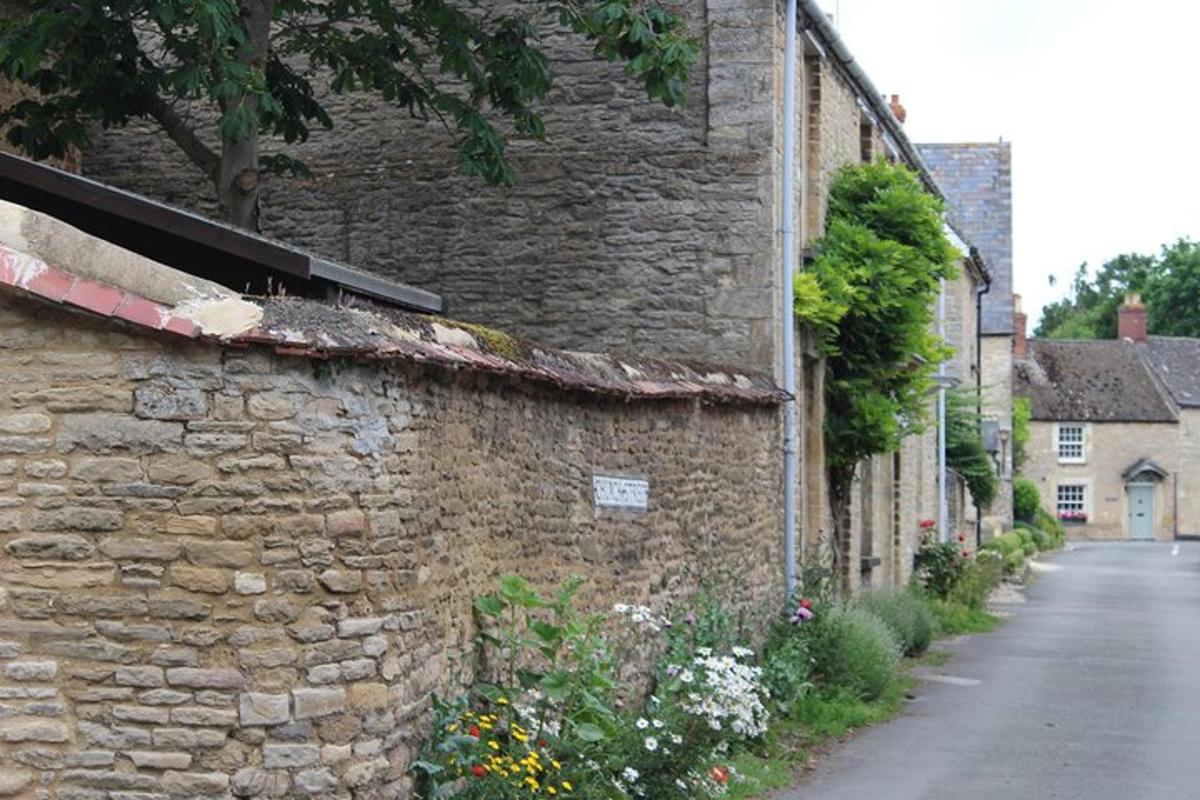 Downton Abbey Castle and Village Tour