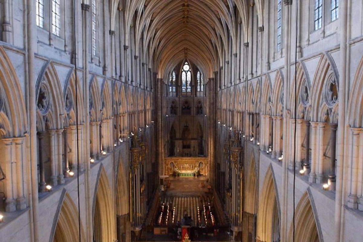 City Walking Tour and Westminster Abbey Admission