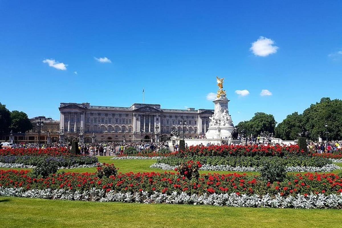 City Walking Tour and Westminster Abbey Admission