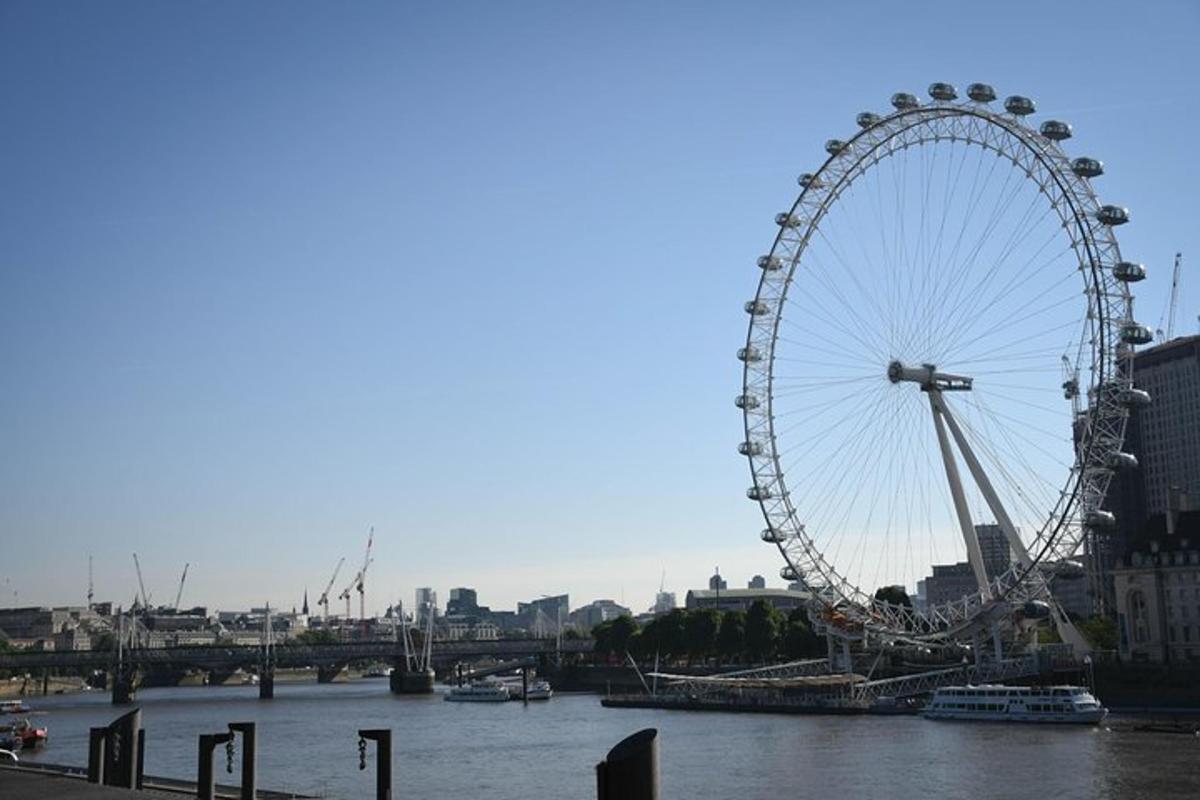 City Walking Tour and Westminster Abbey Admission
