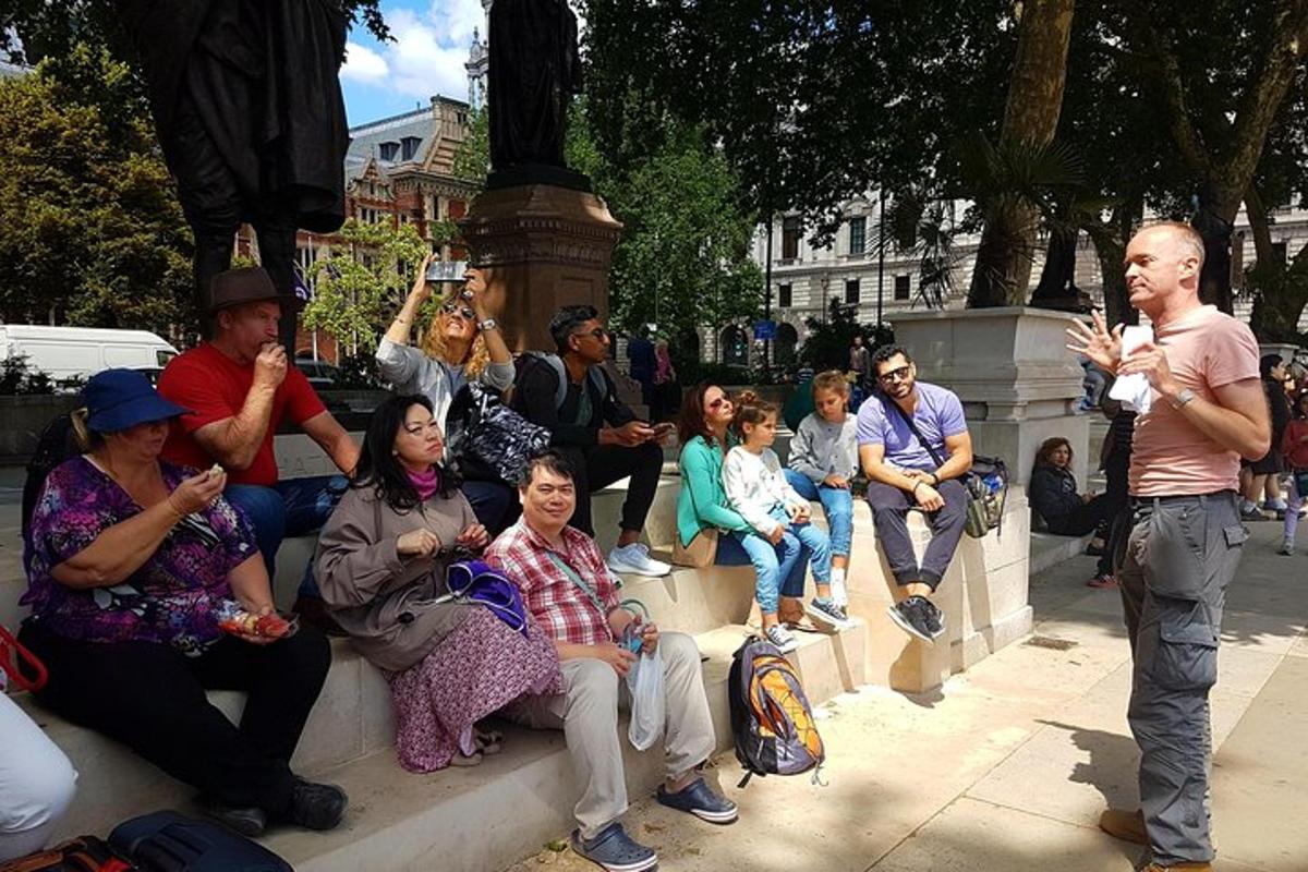 City Walking Tour and Westminster Abbey Admission
