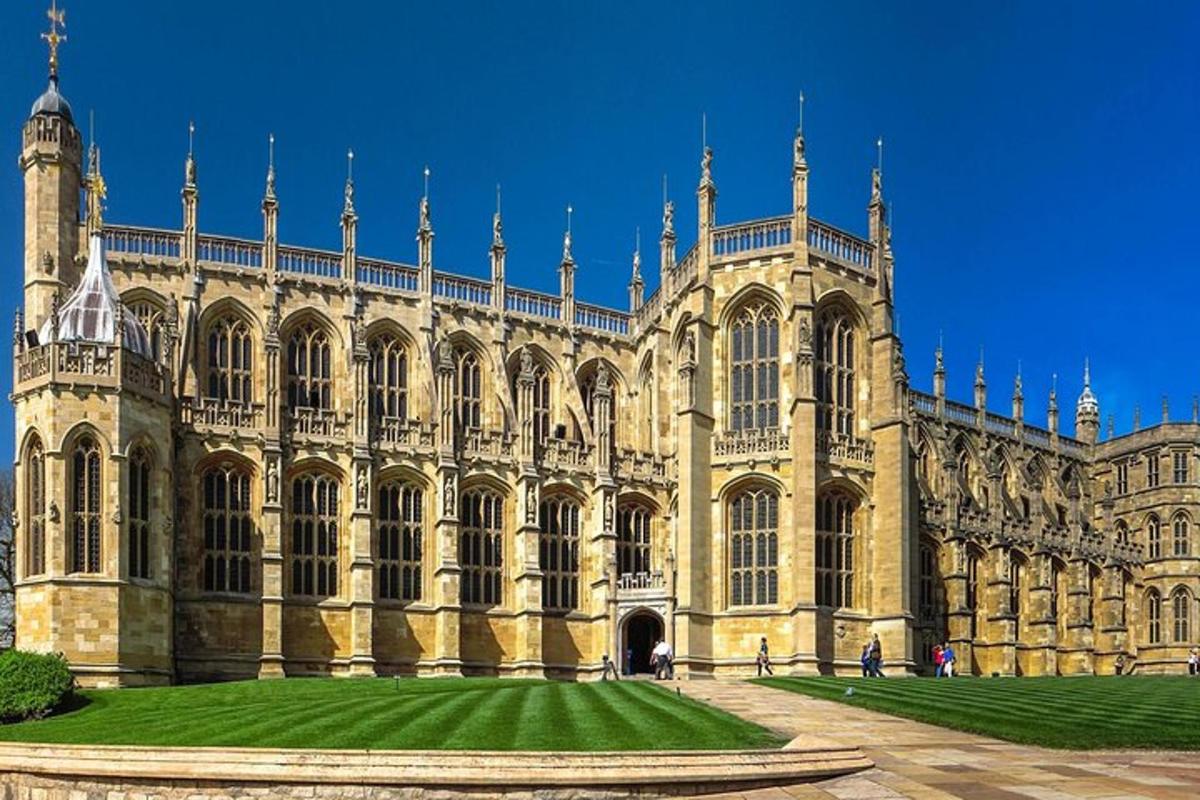 Private Tour to Stonehenge and Windsor Castle