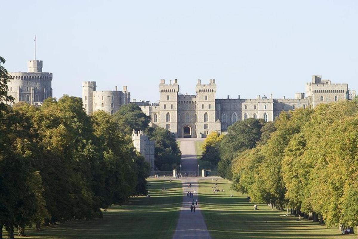 Windsor Castle Tour with Lunch