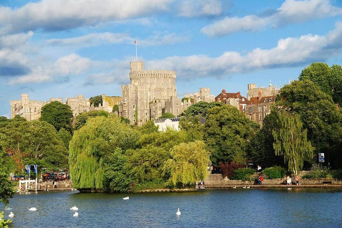 Windsor Castle Tour with Lunch