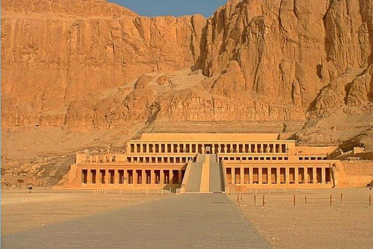 Day Tour: East and West Banks of Luxor