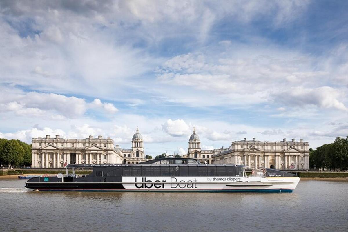 Emirates Airline Cable Car and Uber Boat by Thames Clippers