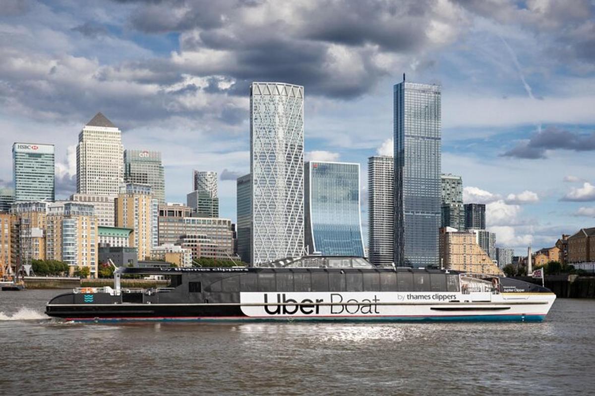 Emirates Airline Cable Car and Uber Boat by Thames Clippers
