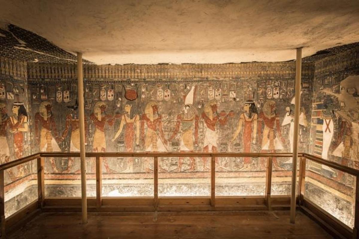 Luxor private-Half day Hatshepsut temple ,Valley King ,Colossal Memnon & Lunch