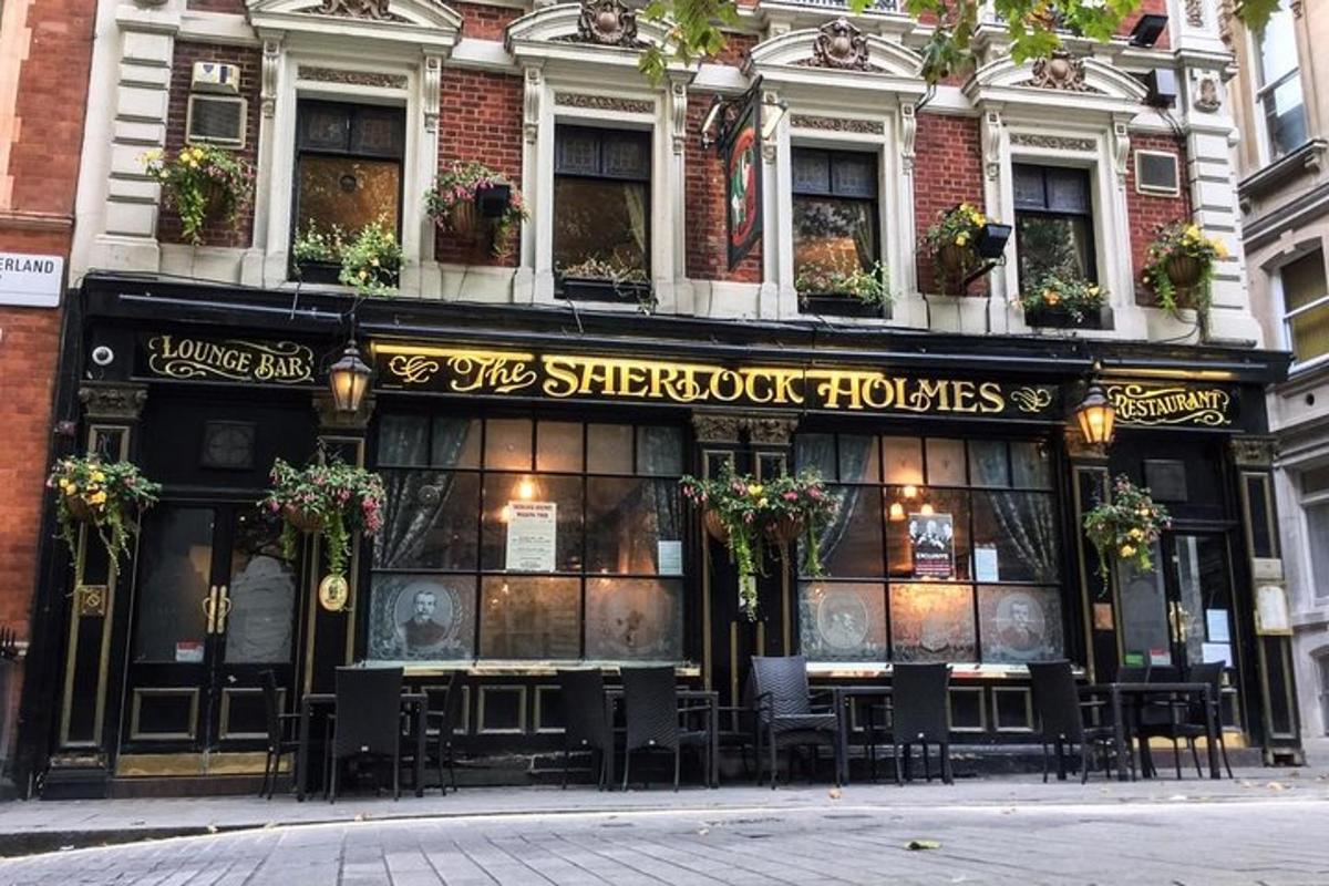 Sherlock Holmes Private Guided Tour - BBC Series & Traditional Locations