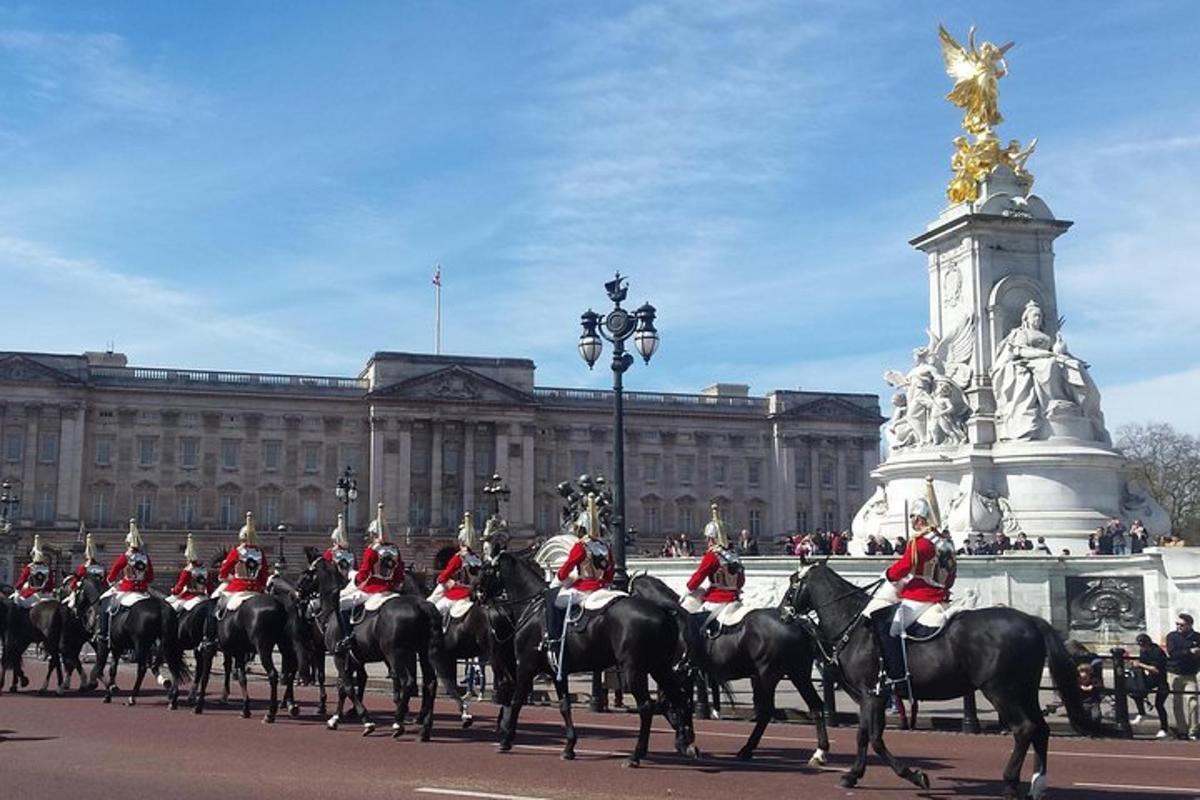 Changing of the Guard Guided Walking Tour