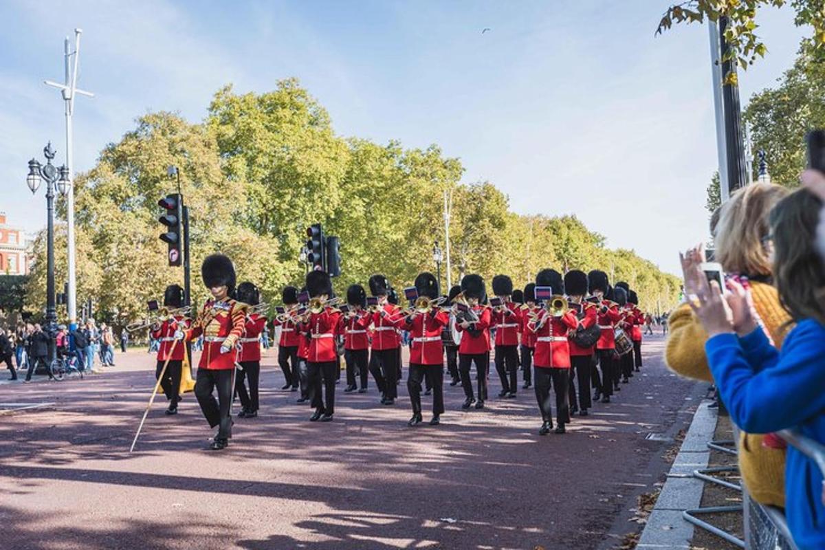 Changing of the Guard Guided Walking Tour