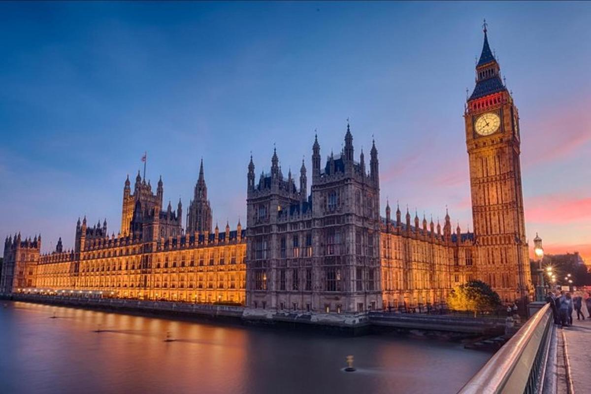 Westminster Abbey Tour and optional visit to Houses of Parliament in London