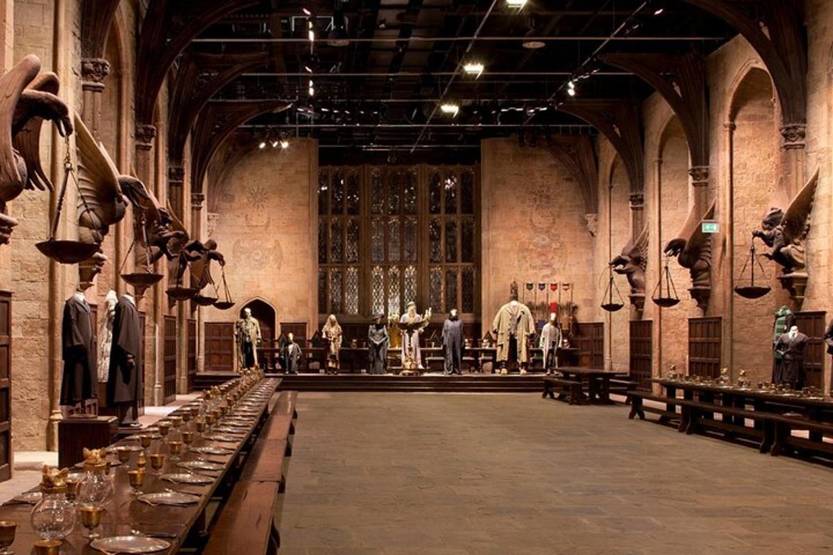 Harry Potter Tour of Warner Bros. Studio with Luxury Transport from London