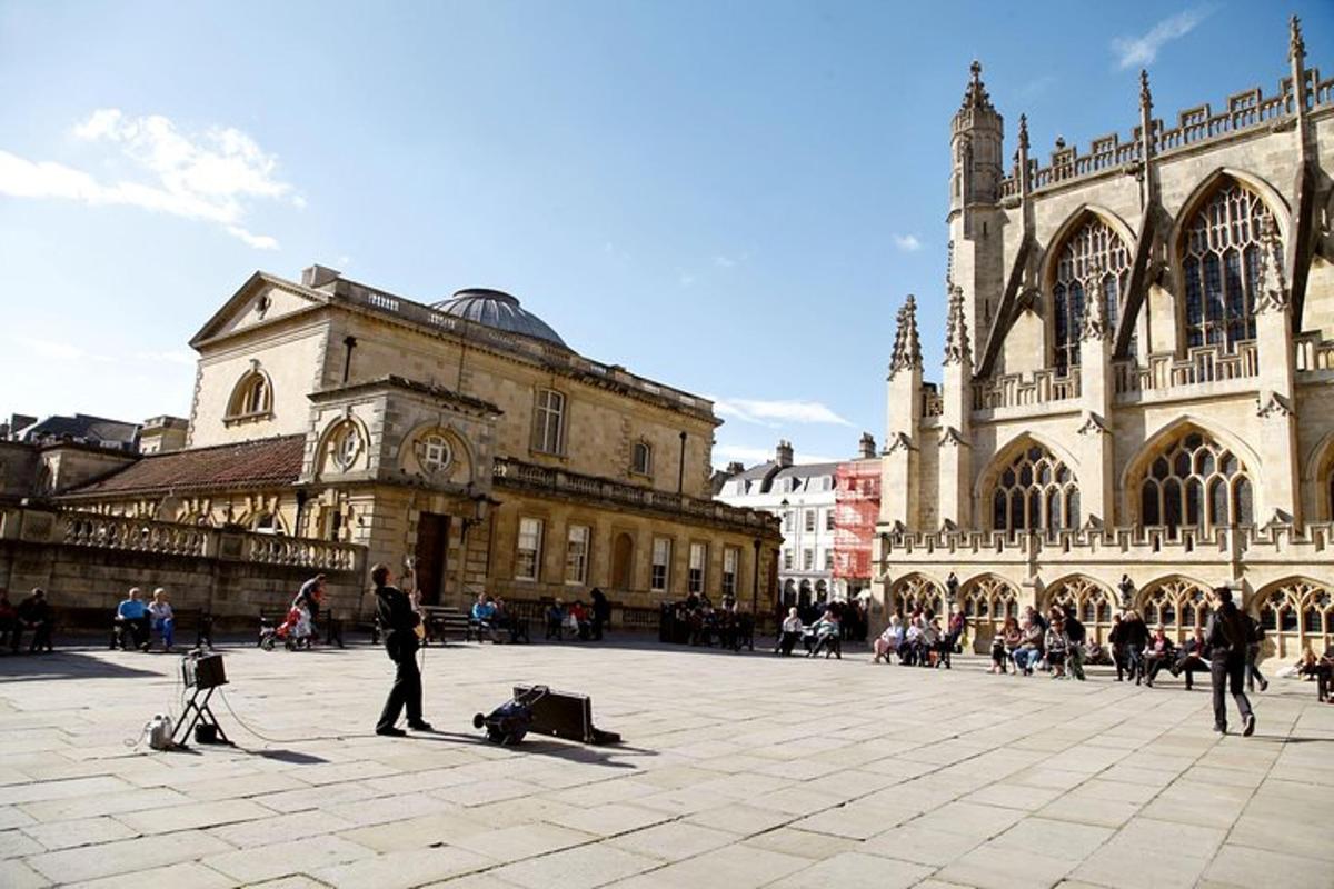 Stonehenge, Windsor Castle & Bath Tour with Lunch