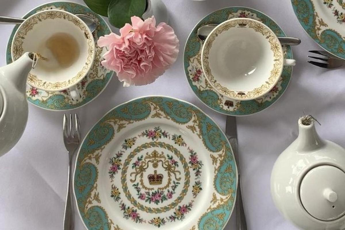 Private Tour Royal High Tea At Kensington Palace Gardens