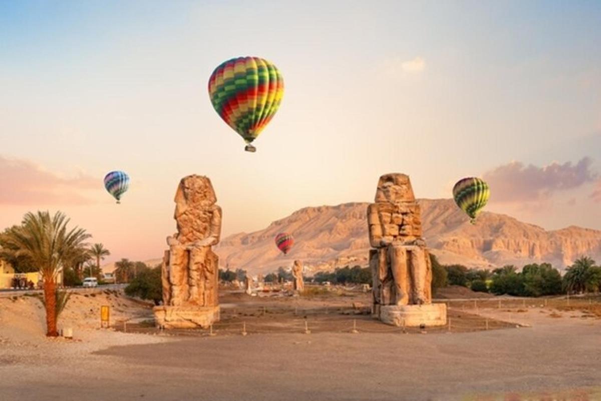 Sunrise Hot Air Balloon Ride Experience in Luxor