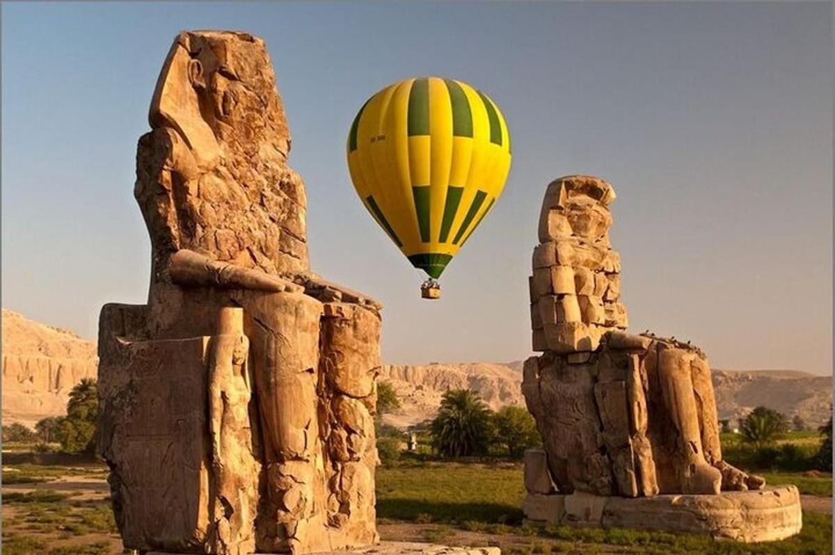 Sunrise Hot Air Balloon Ride Experience in Luxor