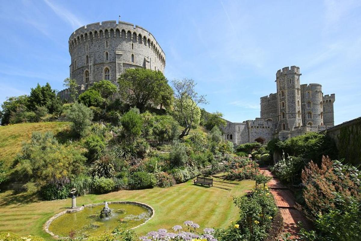 Windsor Castle and Stonehenge Tour