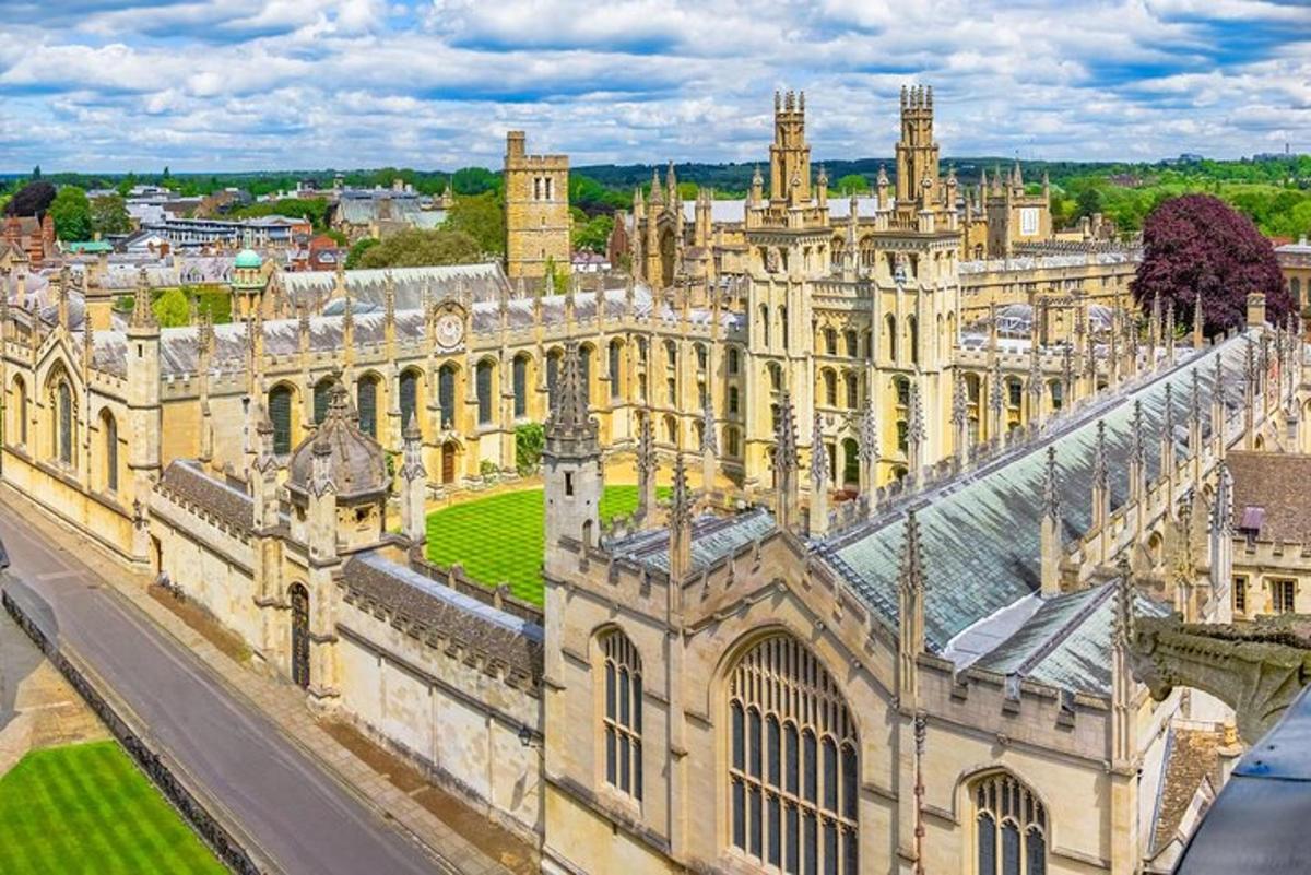 English Countryside Tour with Warwick Castle