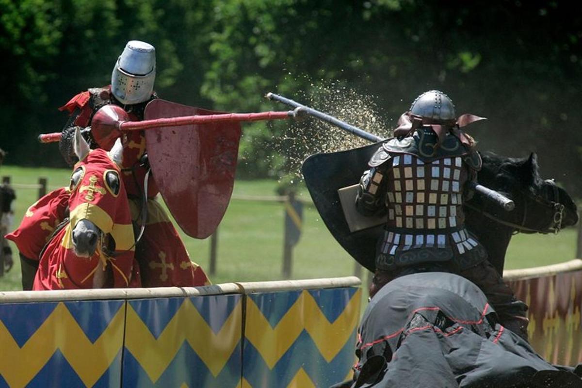English Countryside Tour with Warwick Castle