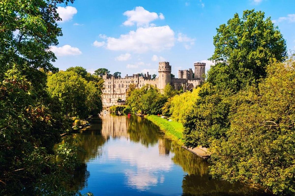 English Countryside Tour with Warwick Castle