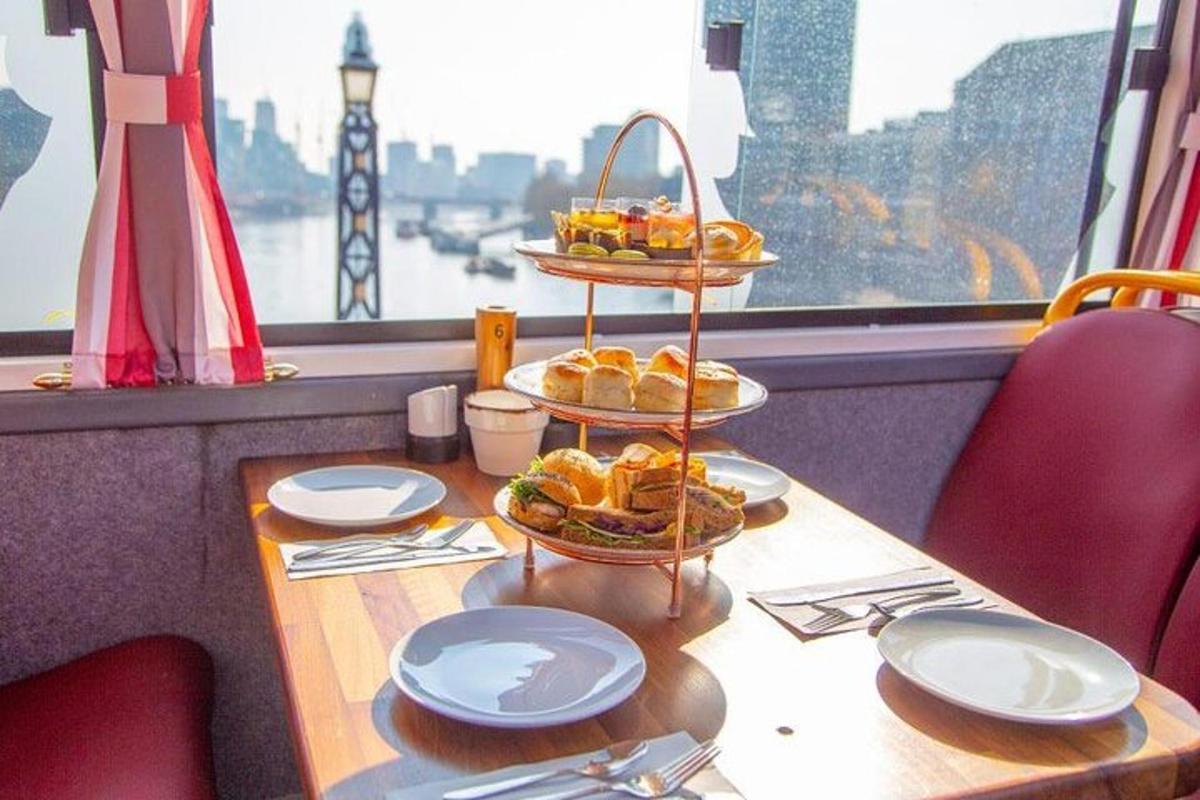 English Afternoon Tea Bus & Panoramic Tour of London- Lower Deck