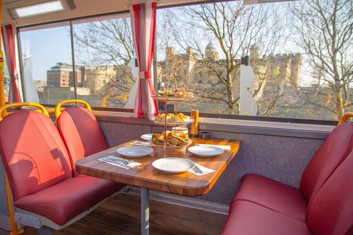 English Afternoon Tea Bus & Panoramic Tour of London- Lower Deck