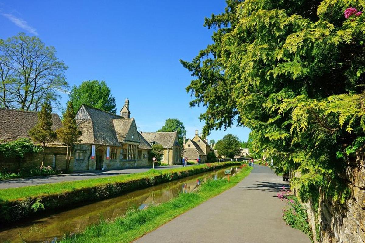 Guided Tour of the Cotswolds & Stratford-upon-Avon
