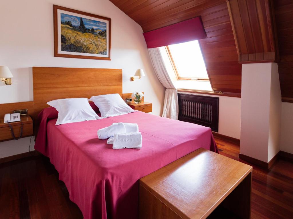 2 nights Spain (Valencia Ferrol) flights included ( room only )
