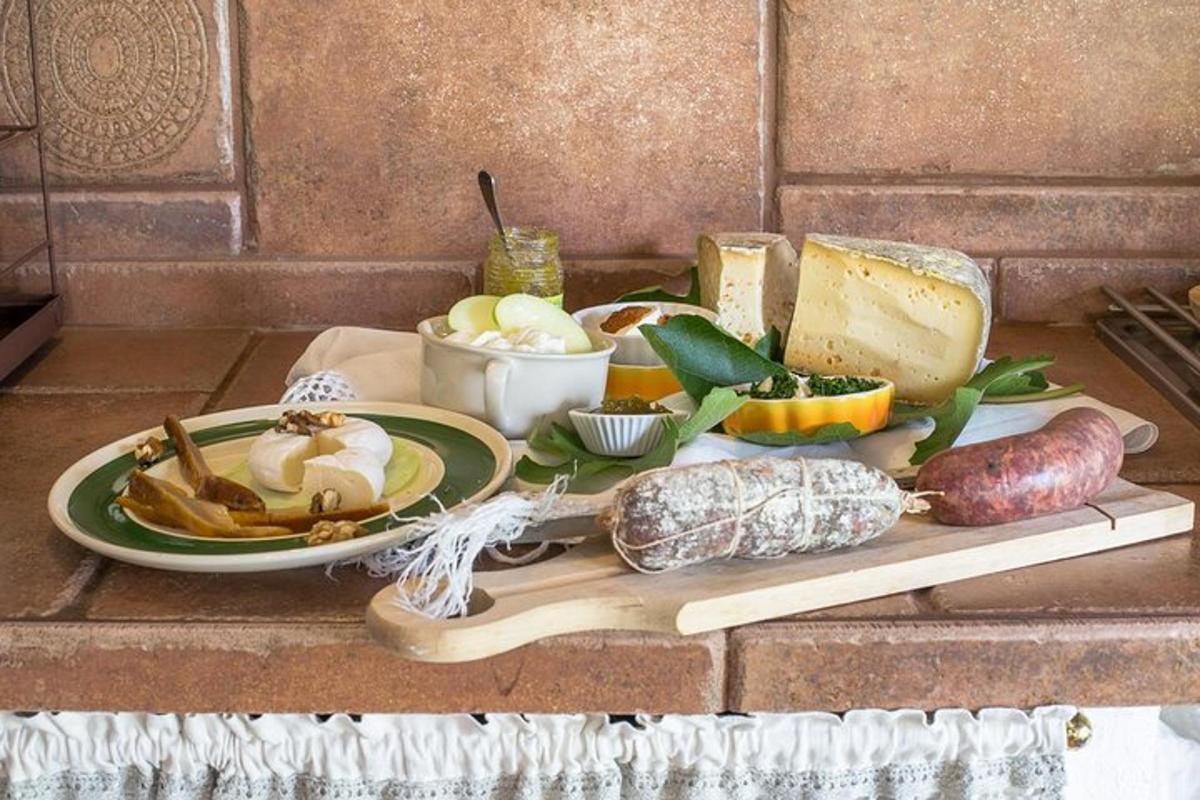 Small-group Food Tour of Pavia