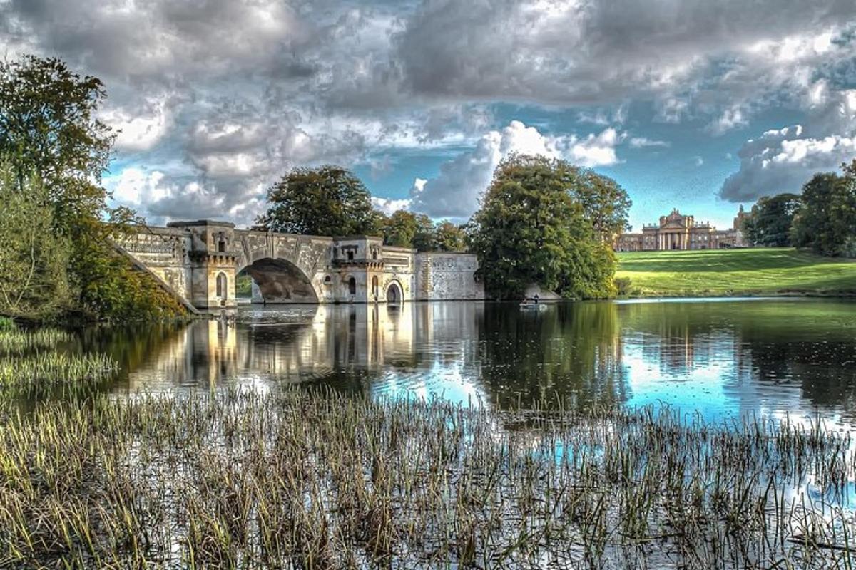 Private Blenheim Palace, the birthplace of Winston Churchill, Tour from London.