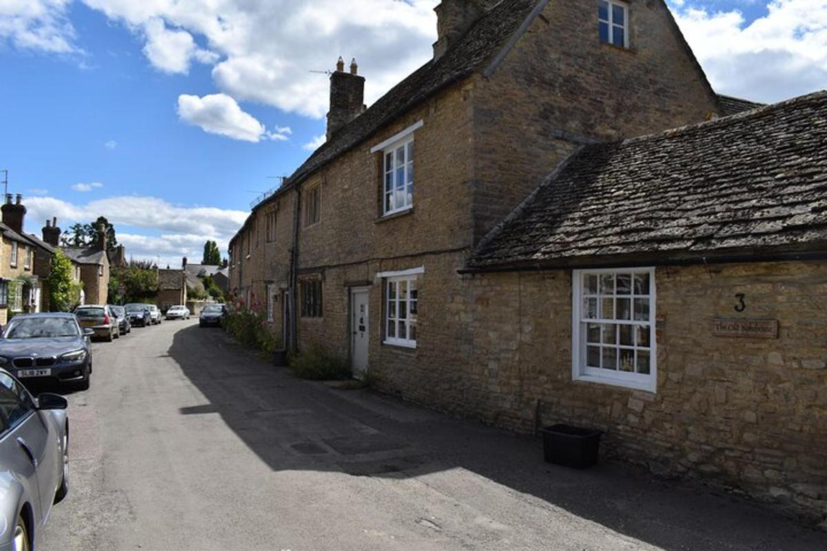 Private Downton Abbey Tour, including Bampton, Cogges Farm, and Highclere