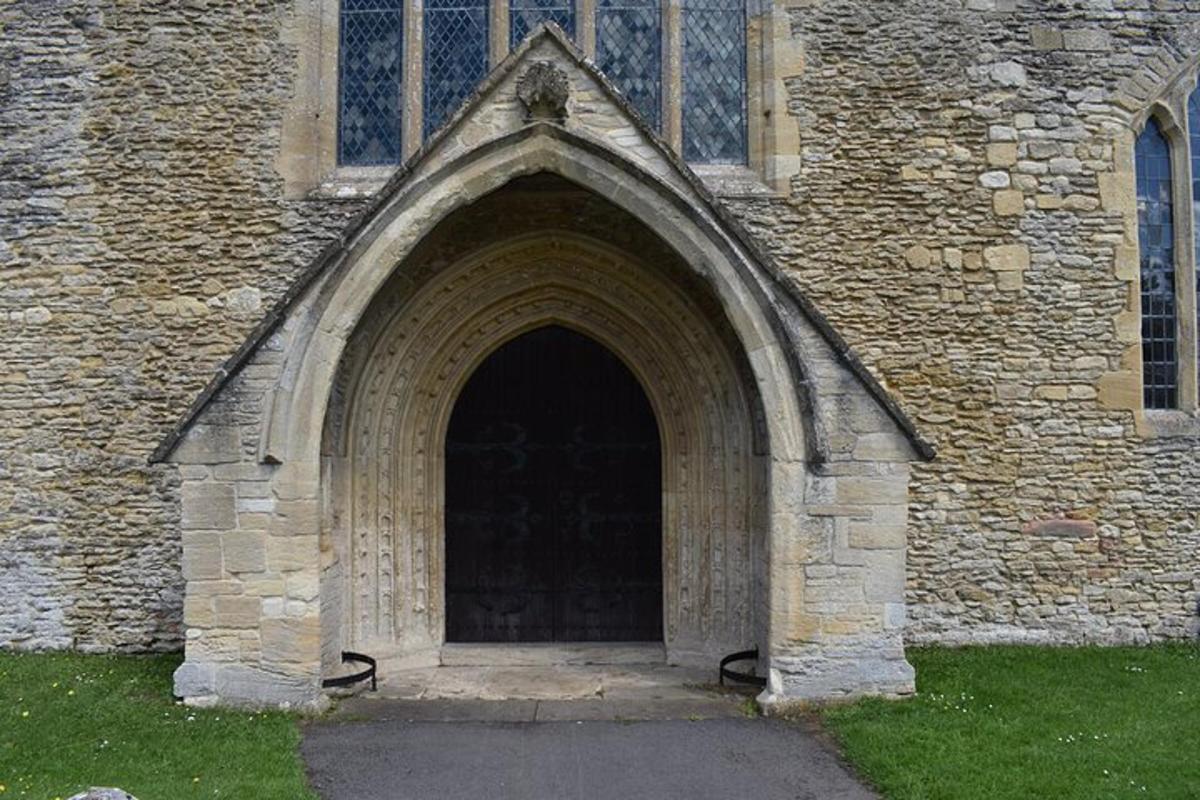Private Downton Abbey Tour, including Bampton, Cogges Farm, and Highclere