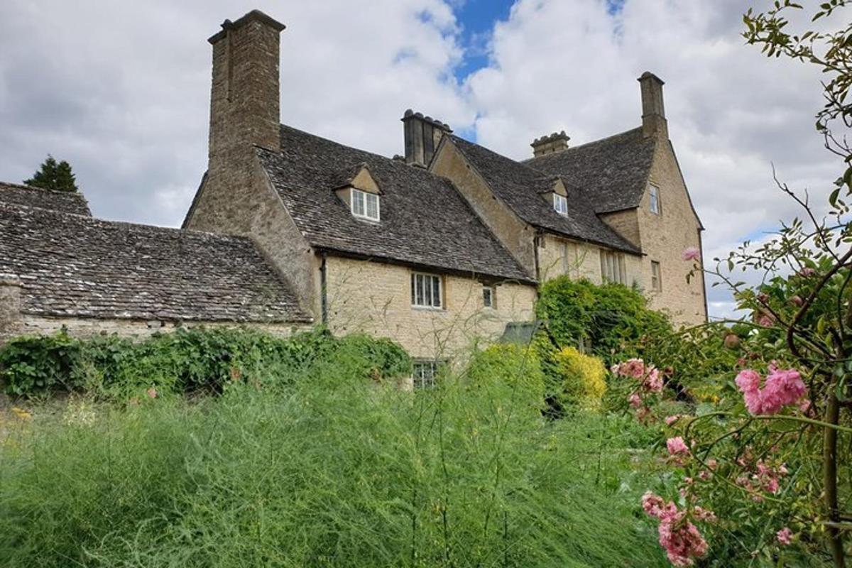 Private Downton Abbey Tour, including Bampton, Cogges Farm, and Highclere