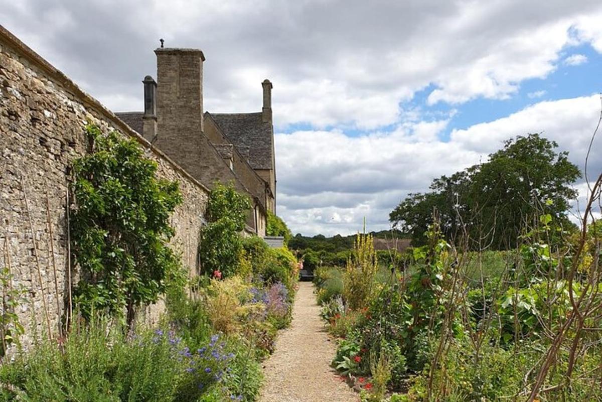 Private Downton Abbey Tour, including Bampton, Cogges Farm, and Highclere