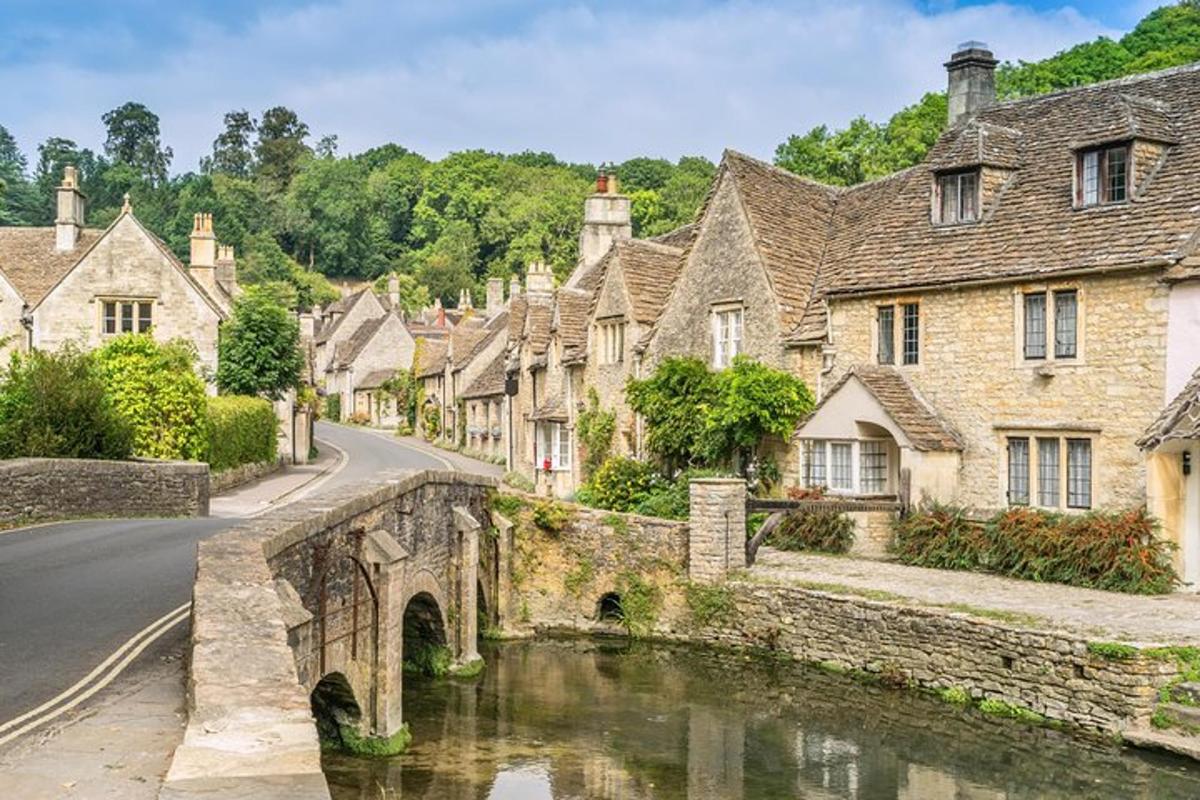 Cotswolds Countryside,Oxford & Blenheim Palace Independent Full Day Private Tour