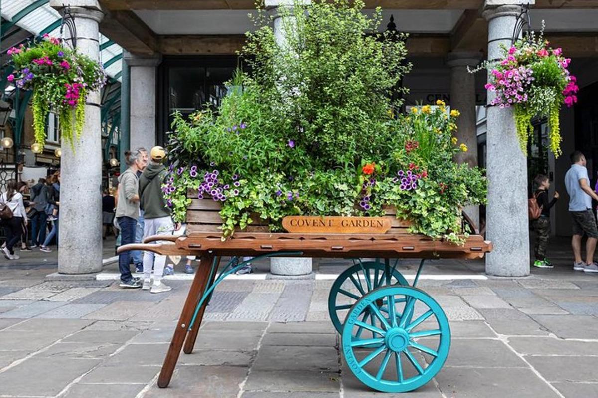 Private Tour Photography Walking Tour from Trafalgar Square to Covent Garden