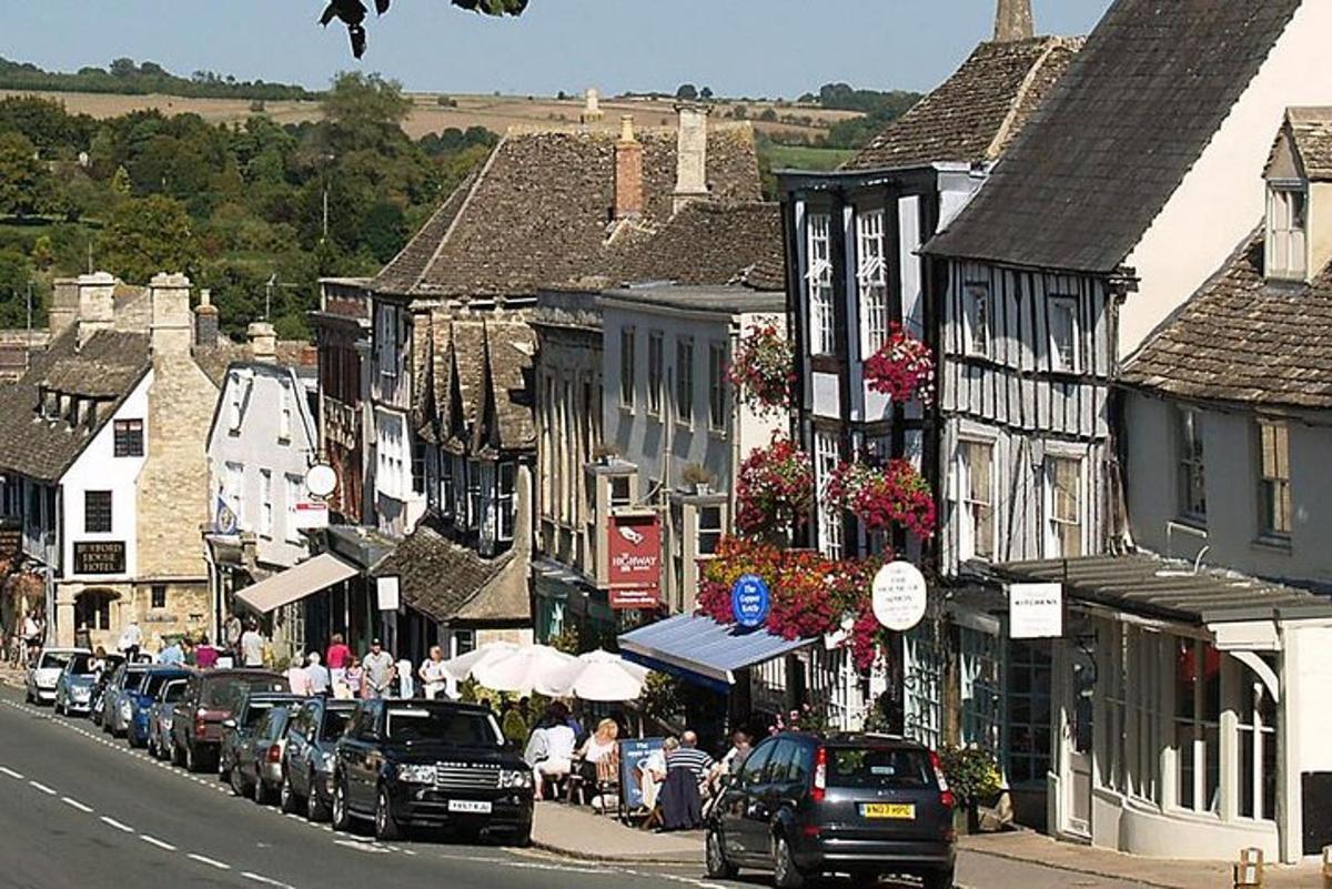 Two-course Cotswolds Lunch and Guided Tour