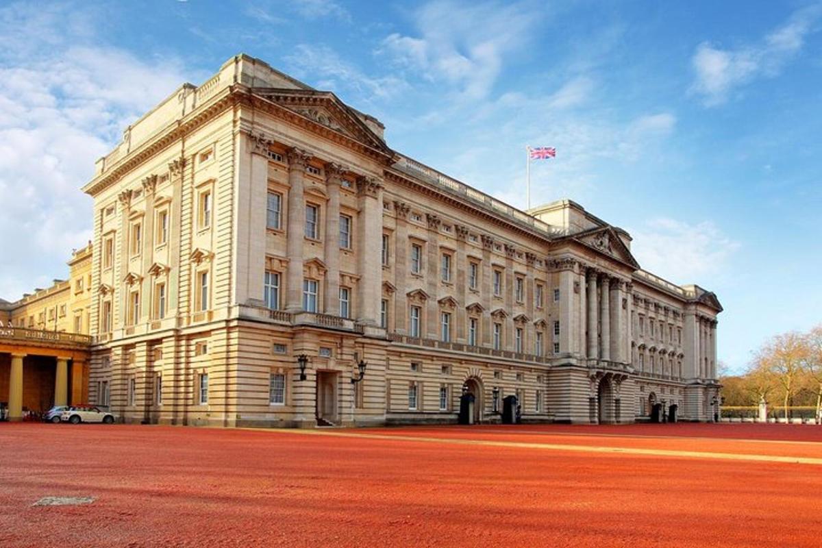 London Vintage Bus Tour with Thames River Cruise