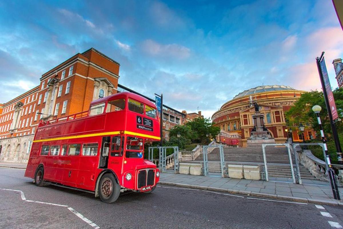 London Vintage Bus Tour with Thames River Cruise