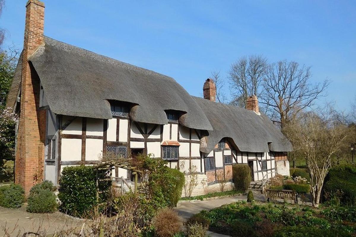 Oxford, Shakespeare Country & Cotswold Private Tour