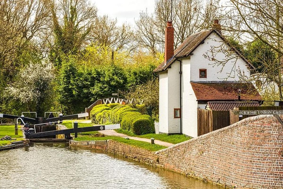 Oxford, Shakespeare Country & Cotswold Private Tour