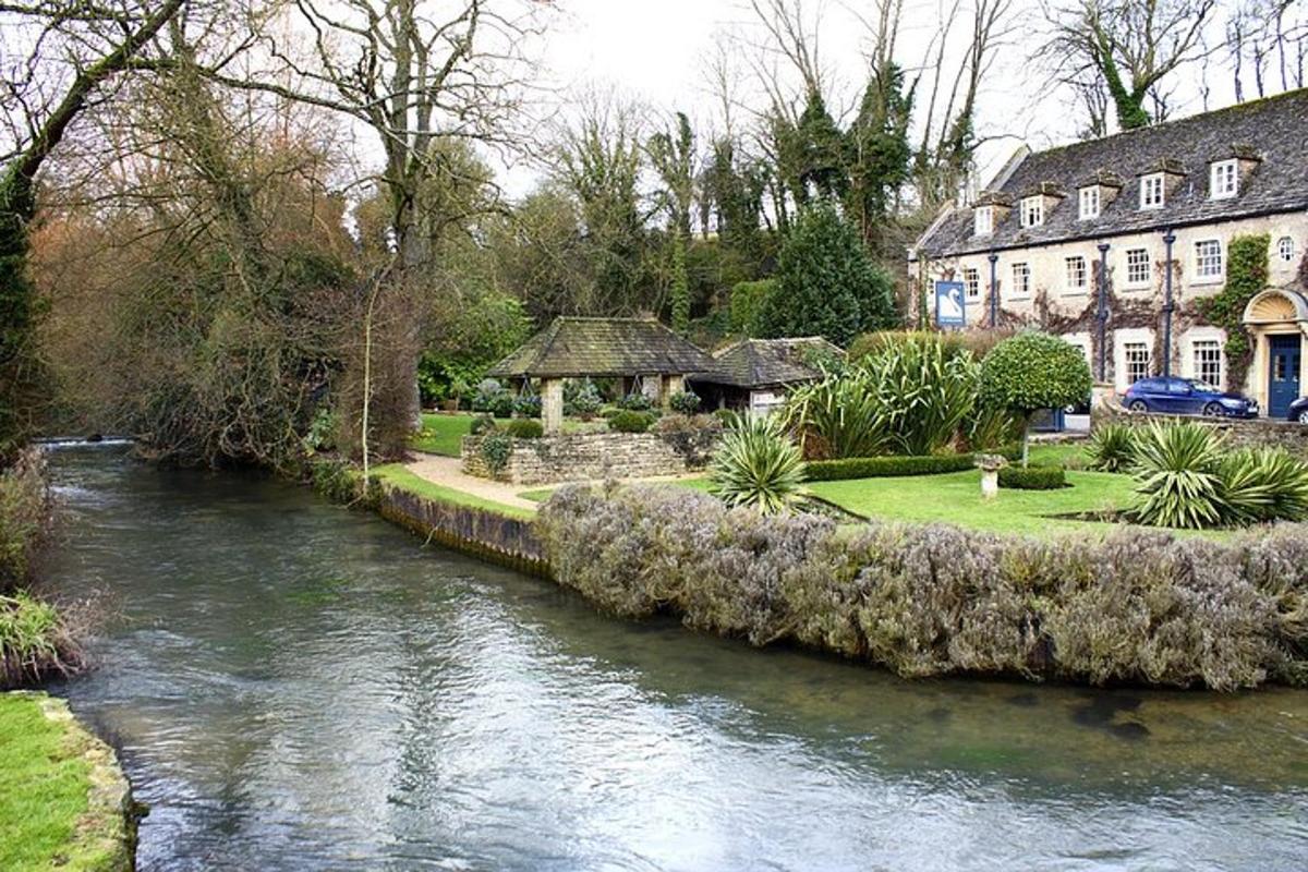 Oxford, Shakespeare Country & Cotswold Private Tour