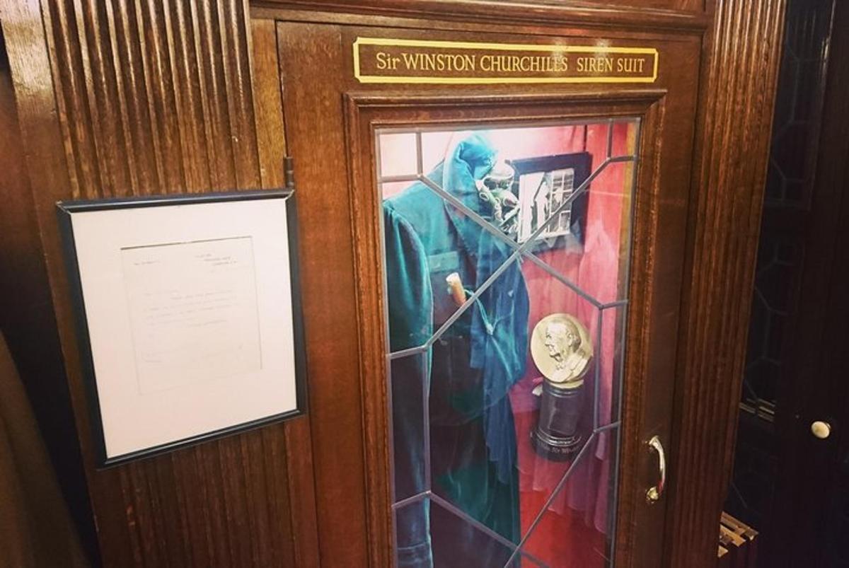Winston Churchill's London At War. A Private Walk Through Britain's Darkest Hour