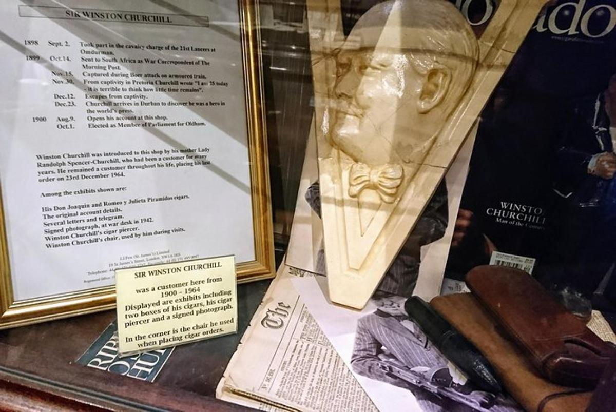 Winston Churchill's London At War. A Private Walk Through Britain's Darkest Hour
