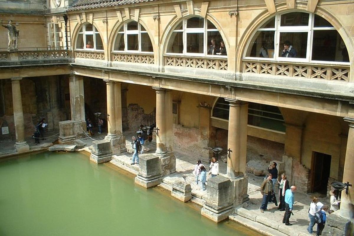 Stonehenge, Windsor Castle and Bath Day Trip from London